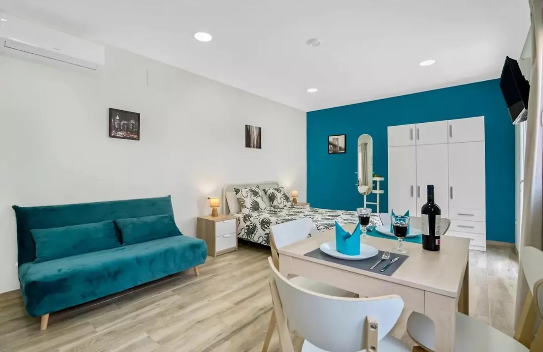 Umihouse apartamentos centro Alicante-1